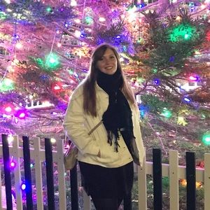 Meet your Posher, Julia